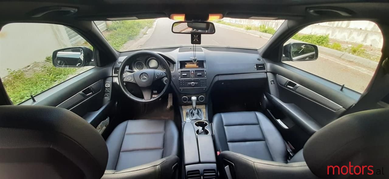 2009' Mercedes-Benz C 300 photo #2