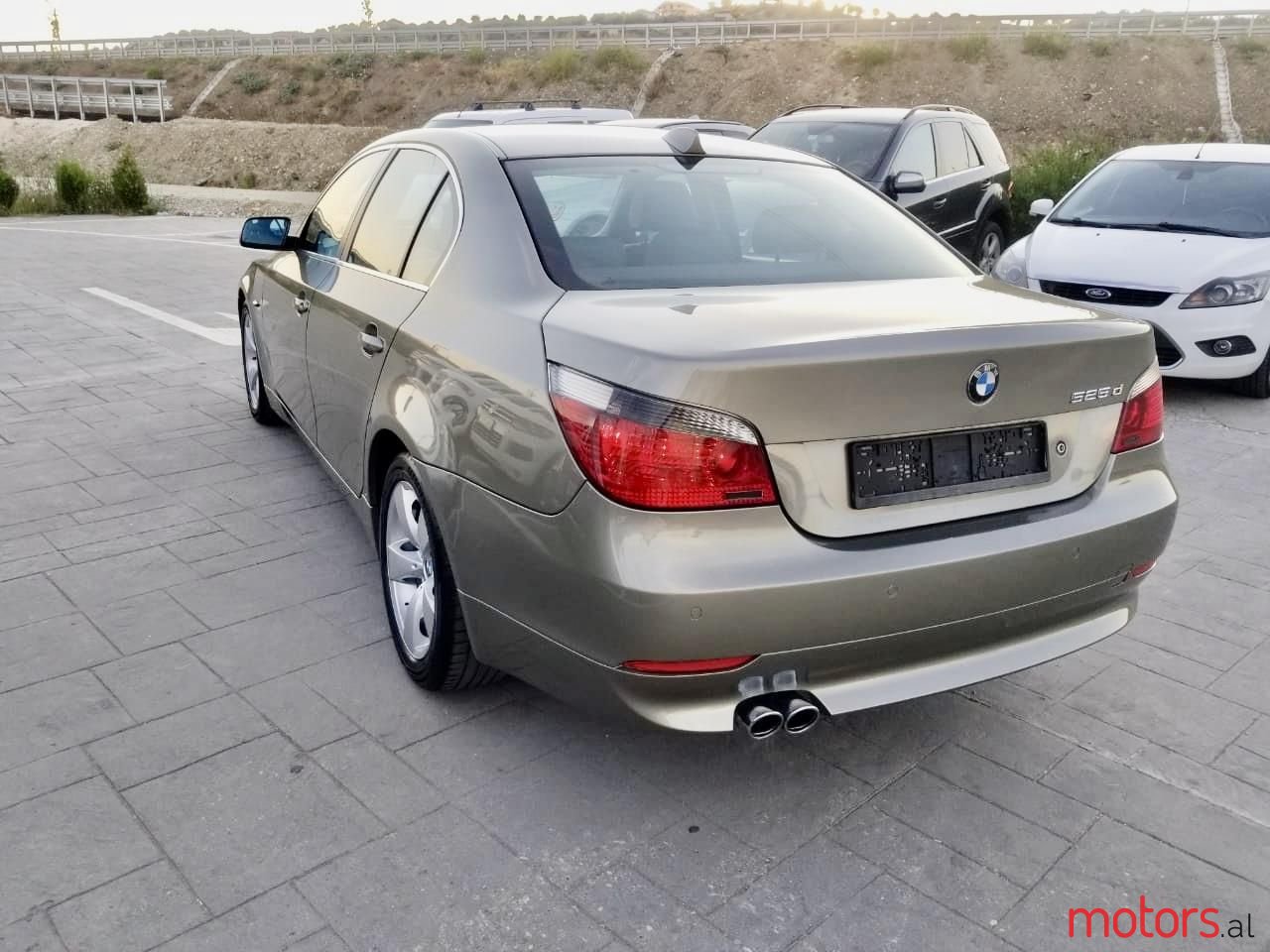 2005' BMW 525 photo #3