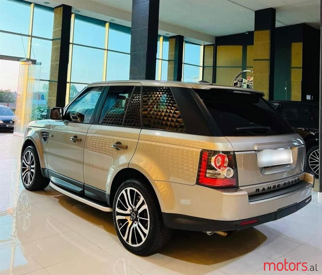 2010' Land Rover Range Rover Sport photo #2