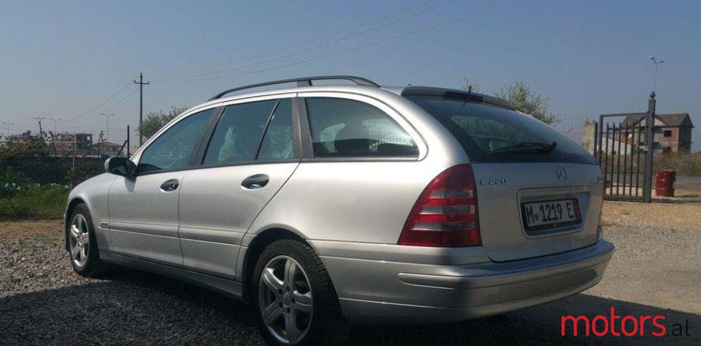 2004' Mercedes-Benz C 220 photo #2