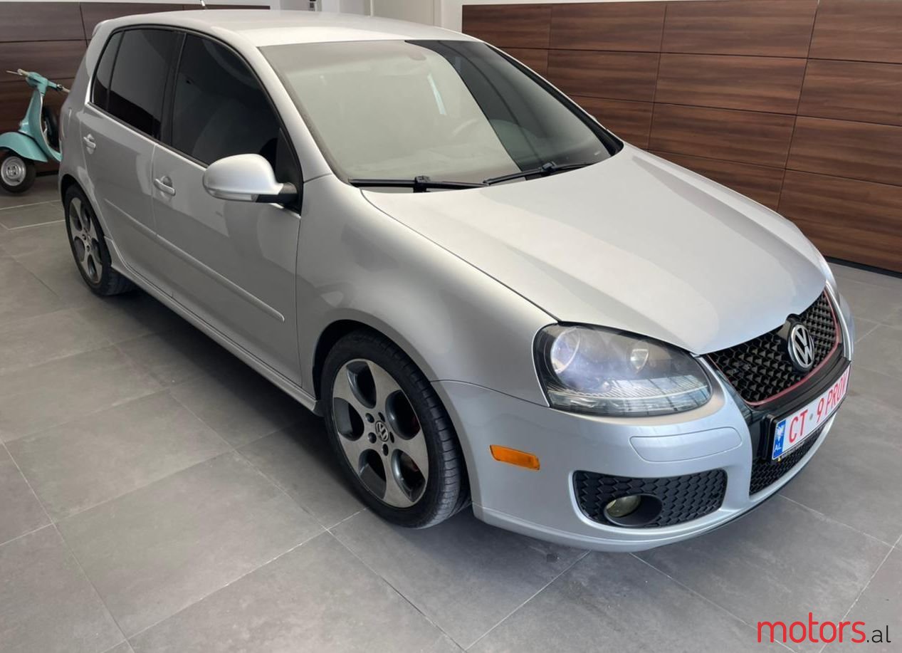 2005' Volkswagen Golf photo #1