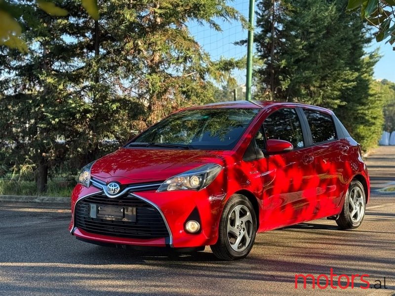 2015' Toyota Yaris photo #1