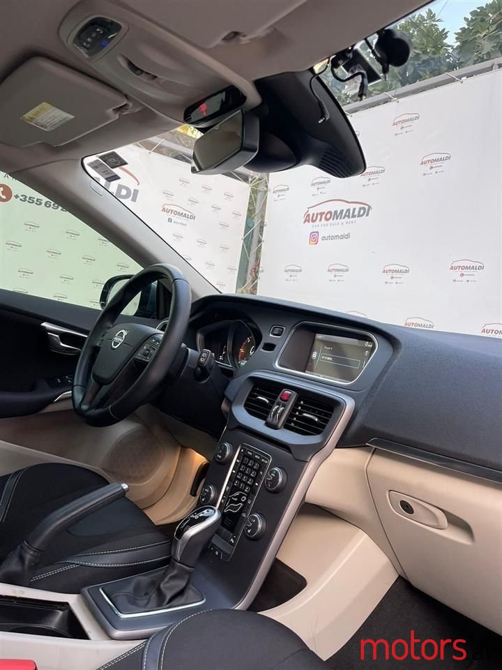 2014' Volvo V40 photo #6