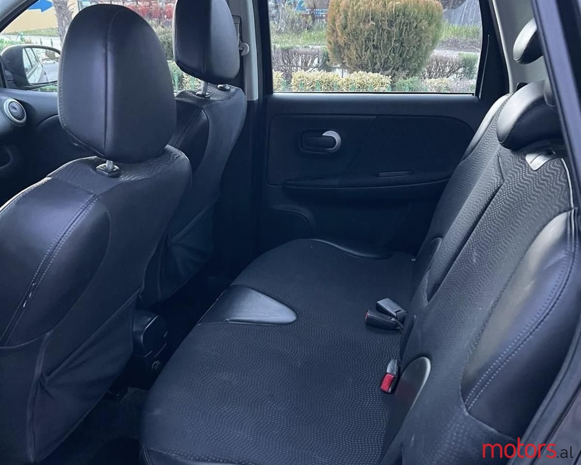 2012' Nissan Note photo #5