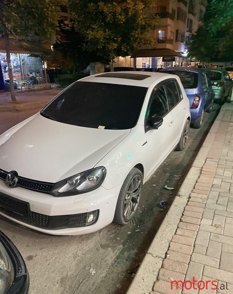 2013' Volkswagen Golf photo #3