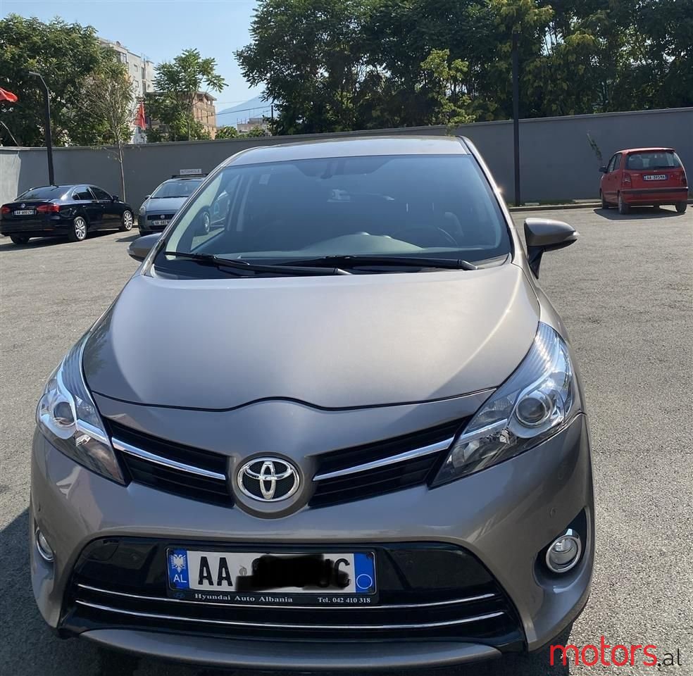 2014' Toyota Verso photo #6