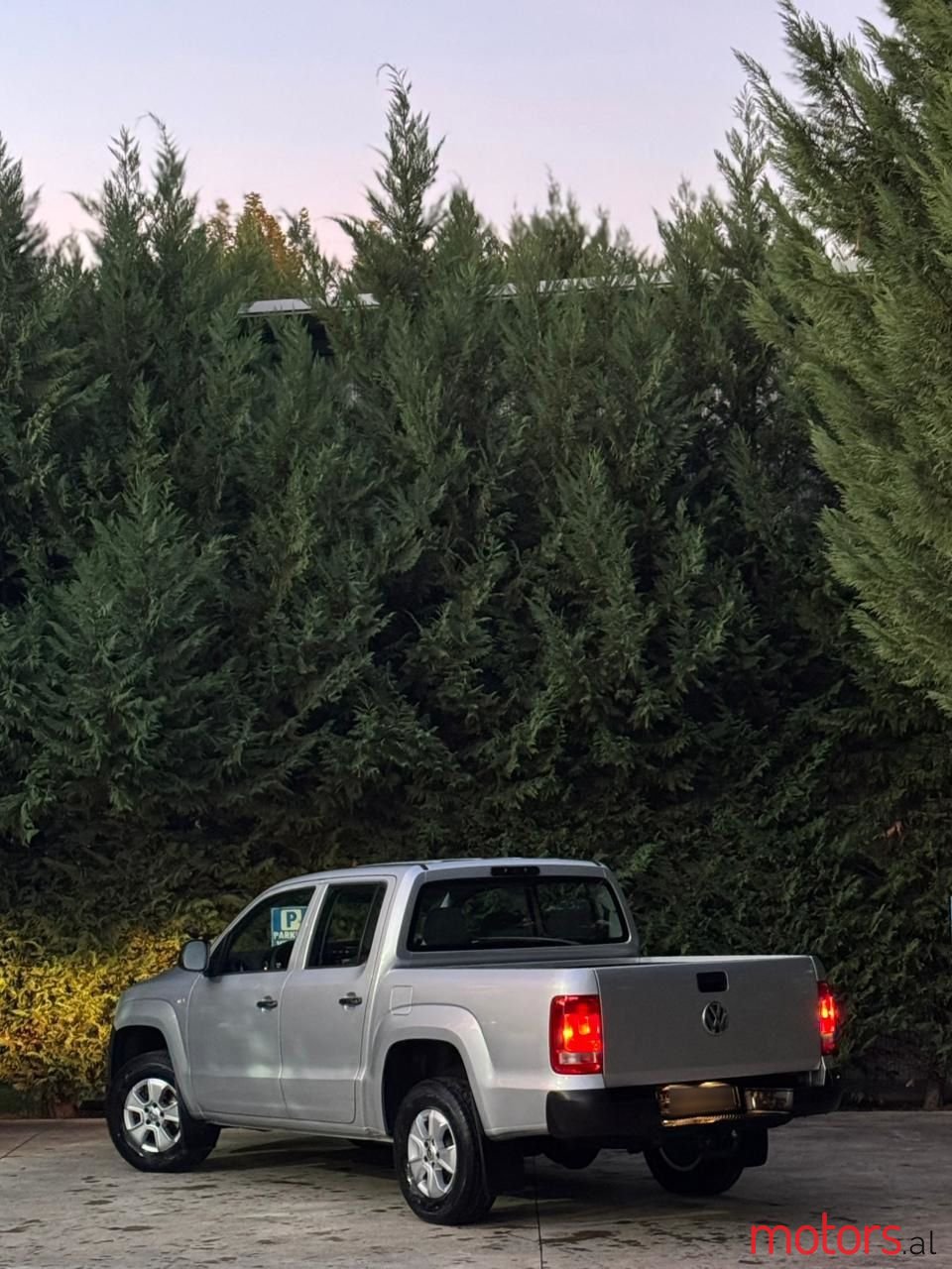 2016' Volkswagen Amarok photo #2