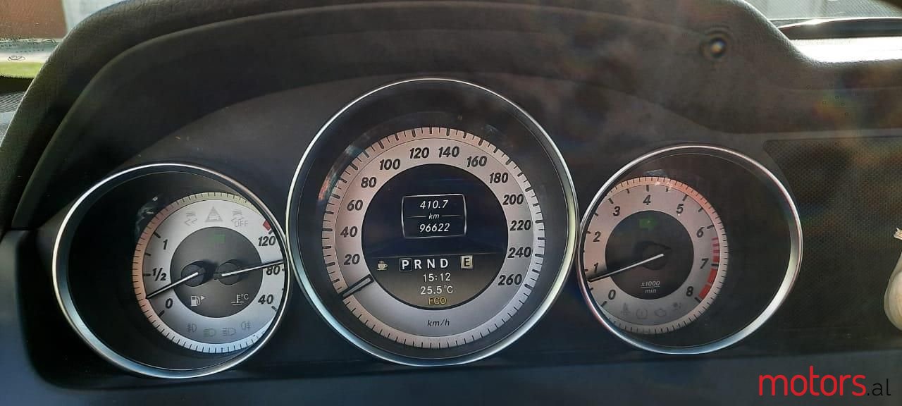 2011' Mercedes-Benz C 180 photo #5