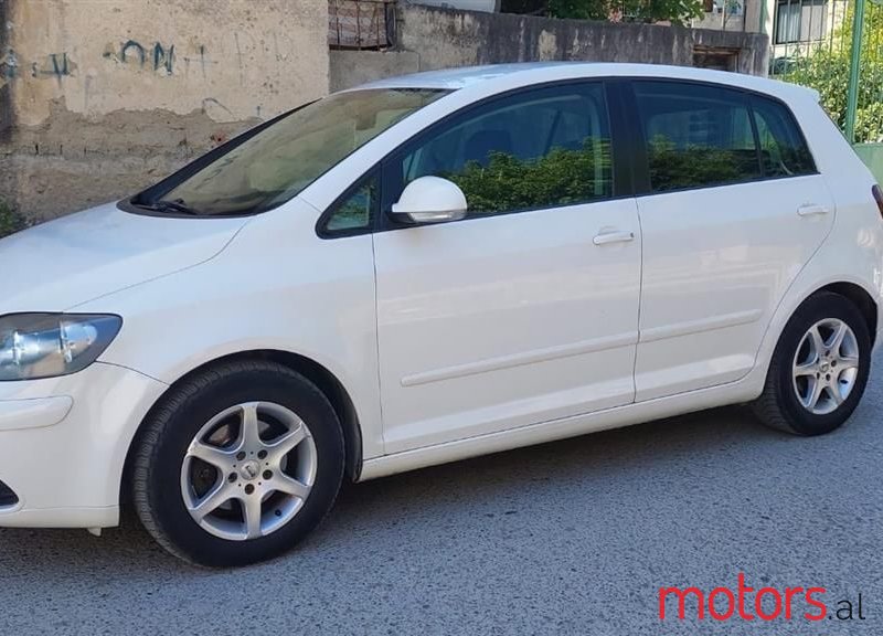 2006' Volkswagen Golf photo #1