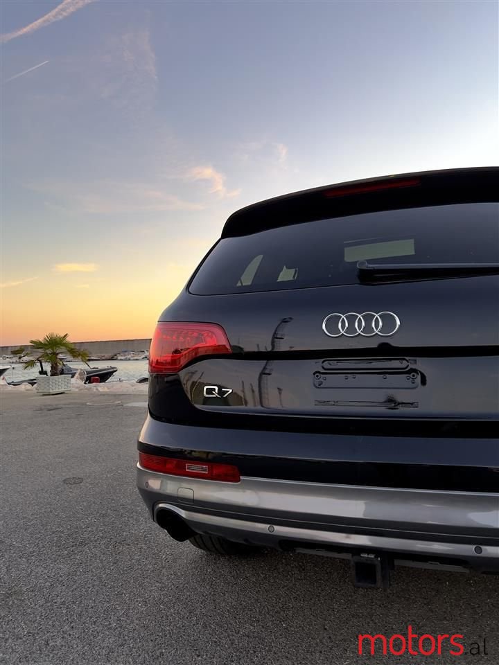 2010' Audi Q7 photo #2