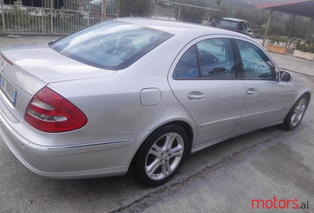 2004' Mercedes-Benz E 320 photo #1