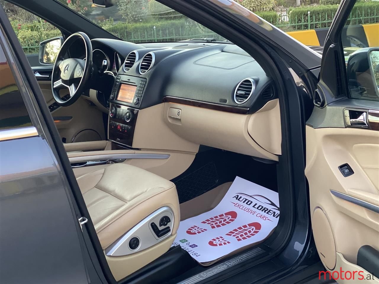 2011' Mercedes-Benz GL 350 photo #4