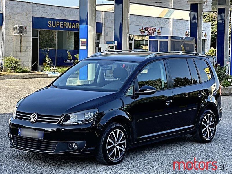 2014' Volkswagen Touran photo #2
