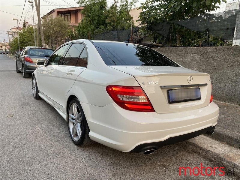 2012' Mercedes-Benz C 300 photo #1