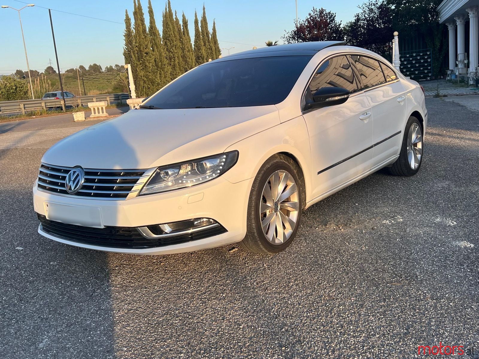 2016' Volkswagen Passat photo #2
