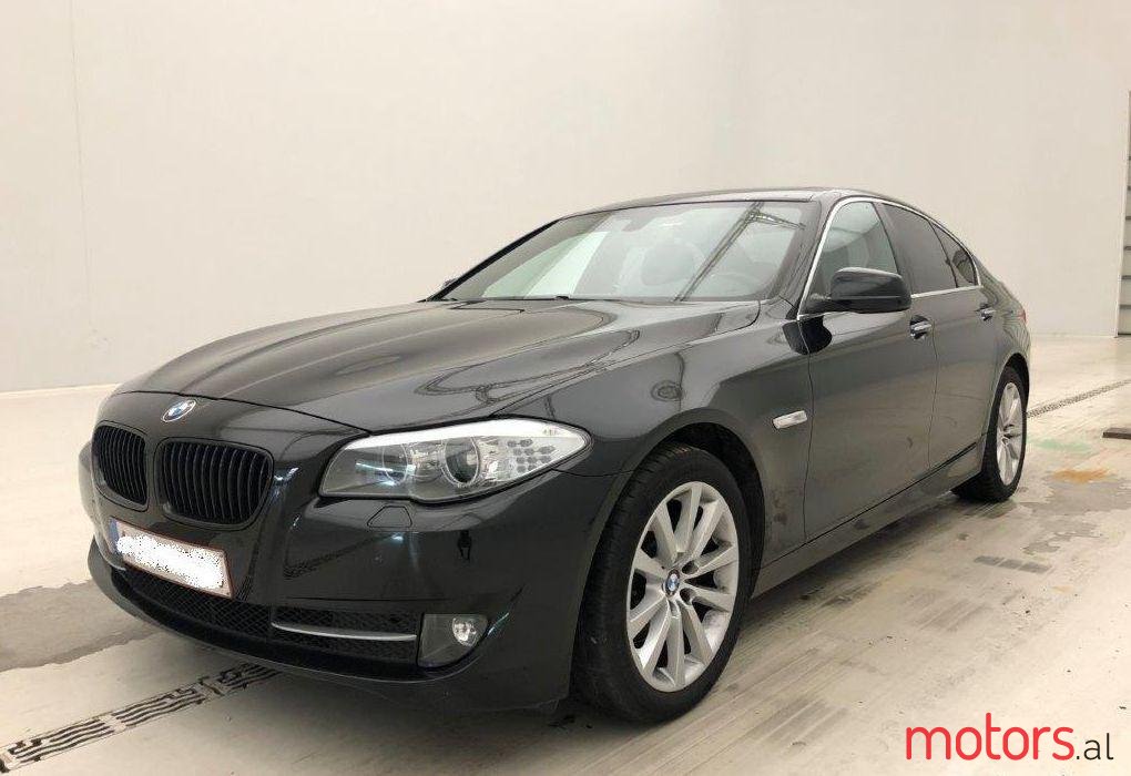 2013' BMW 520 photo #1