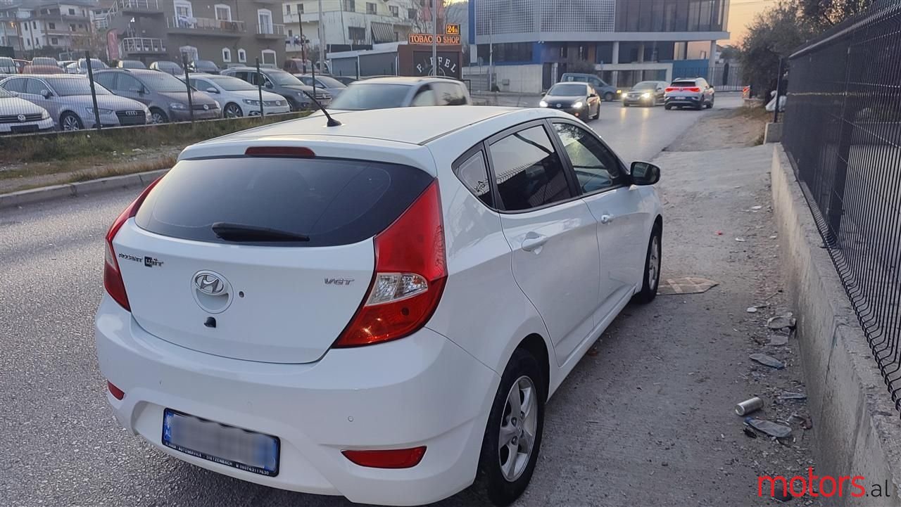 2012' Hyundai Accent photo #3