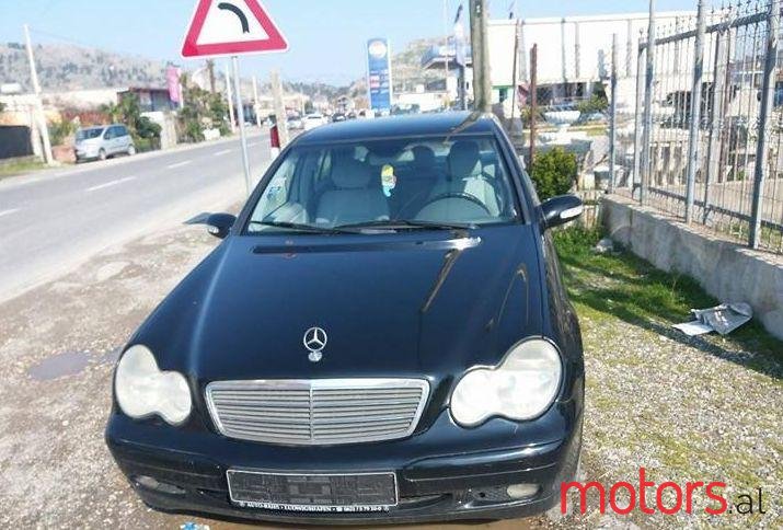 2001' Mercedes-Benz C 200 photo #1