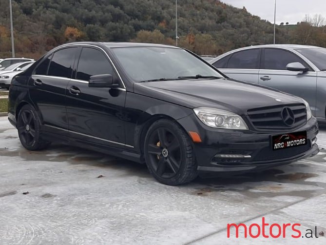 2011' Mercedes-Benz C-Class photo #1