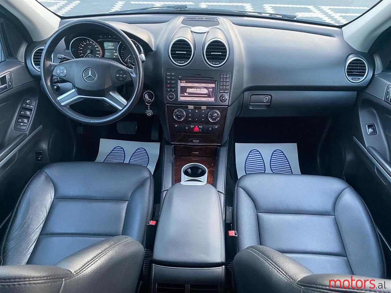 2011' Mercedes-Benz ML 350 photo #4