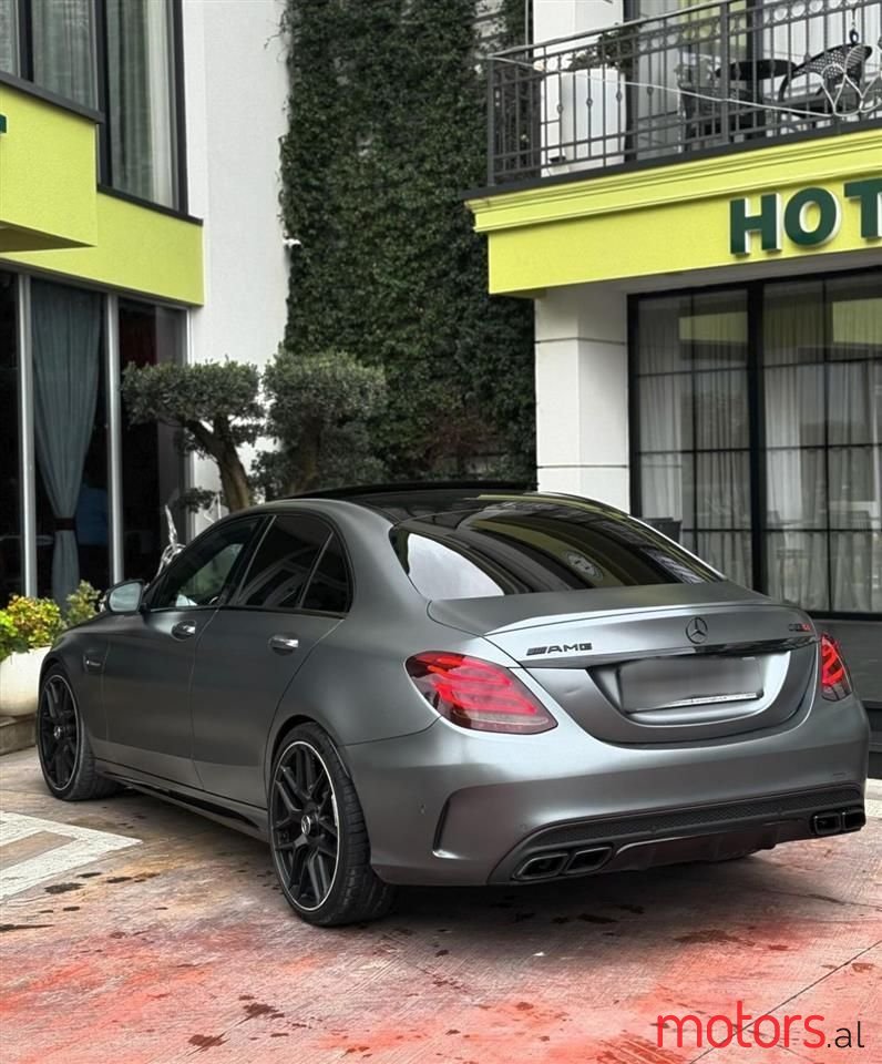 2017' Mercedes-Benz C 63 AMG photo #2