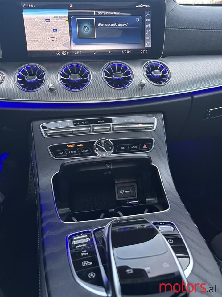 2019' Mercedes-Benz E 220 photo #5
