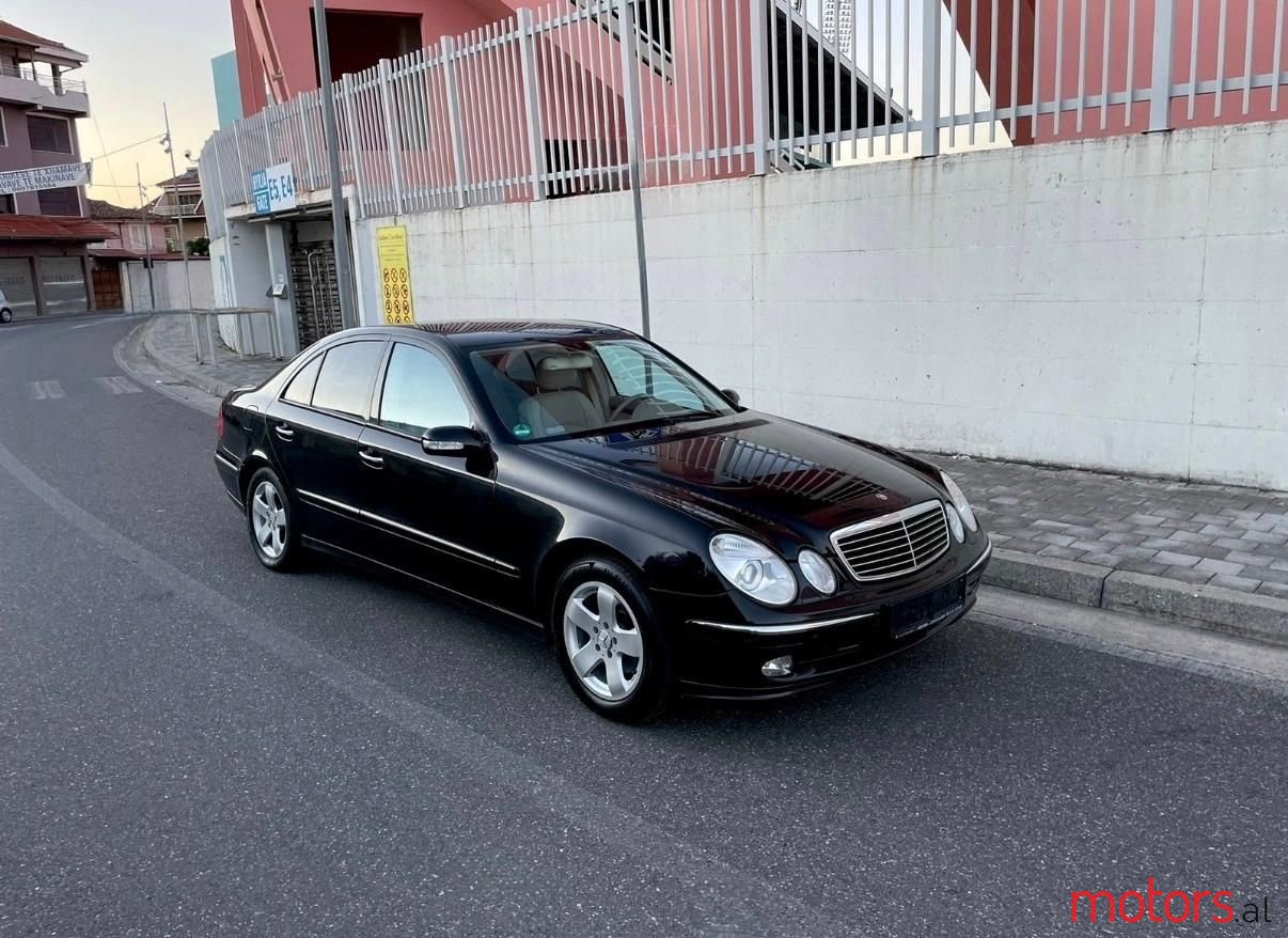 2005' Mercedes-Benz 220 photo #3