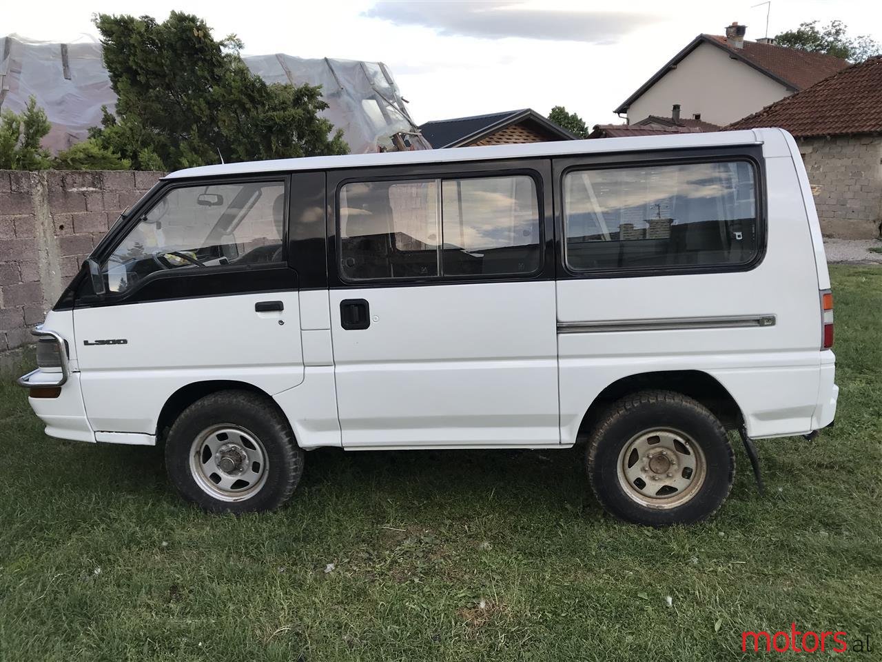 2004' Mitsubishi photo #1