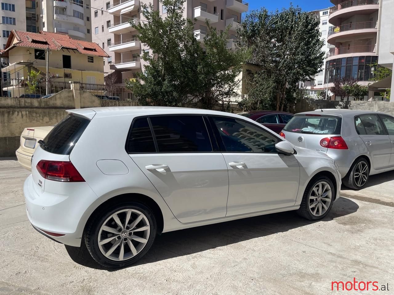 2015' Volkswagen Golf photo #3