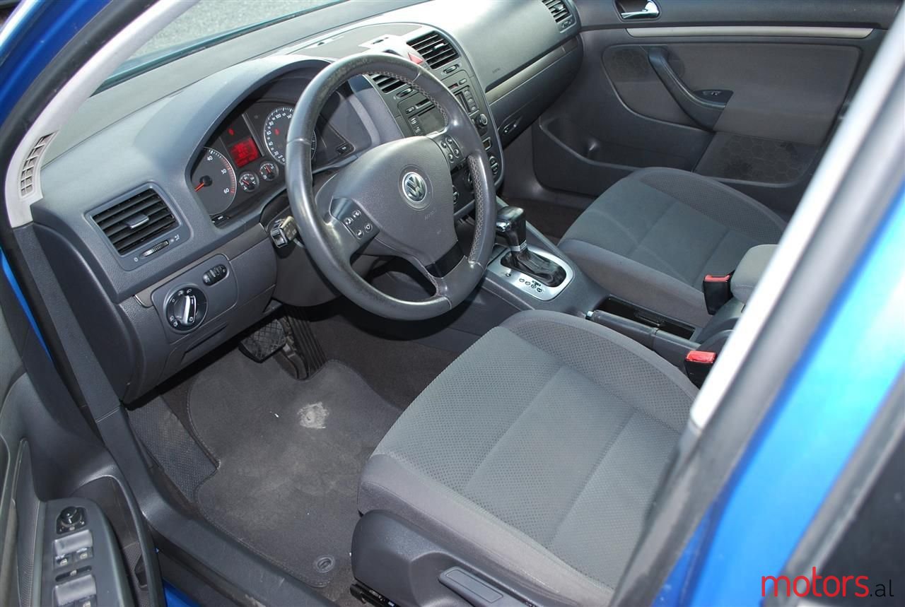 2005' Volkswagen Golf photo #6