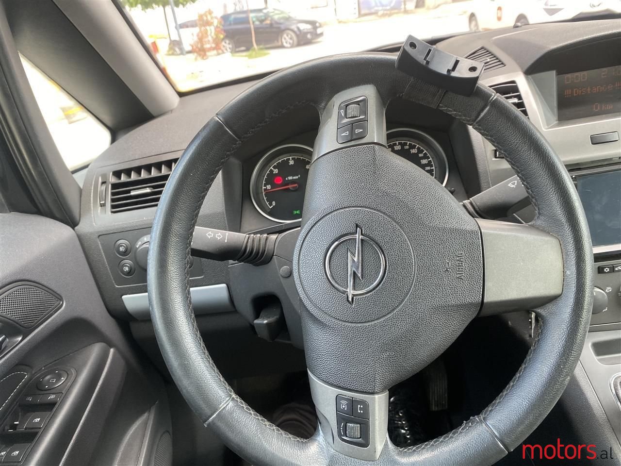 2006' Opel Zafira photo #3