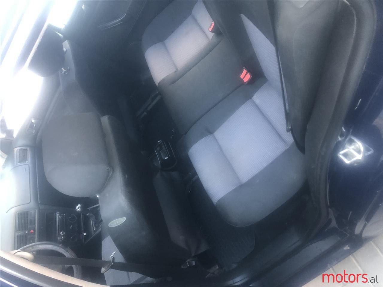 2000' Volkswagen Golf photo #3