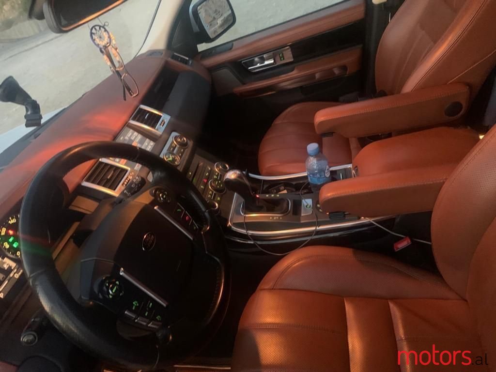 2011' Land Rover Range Rover Sport photo #4