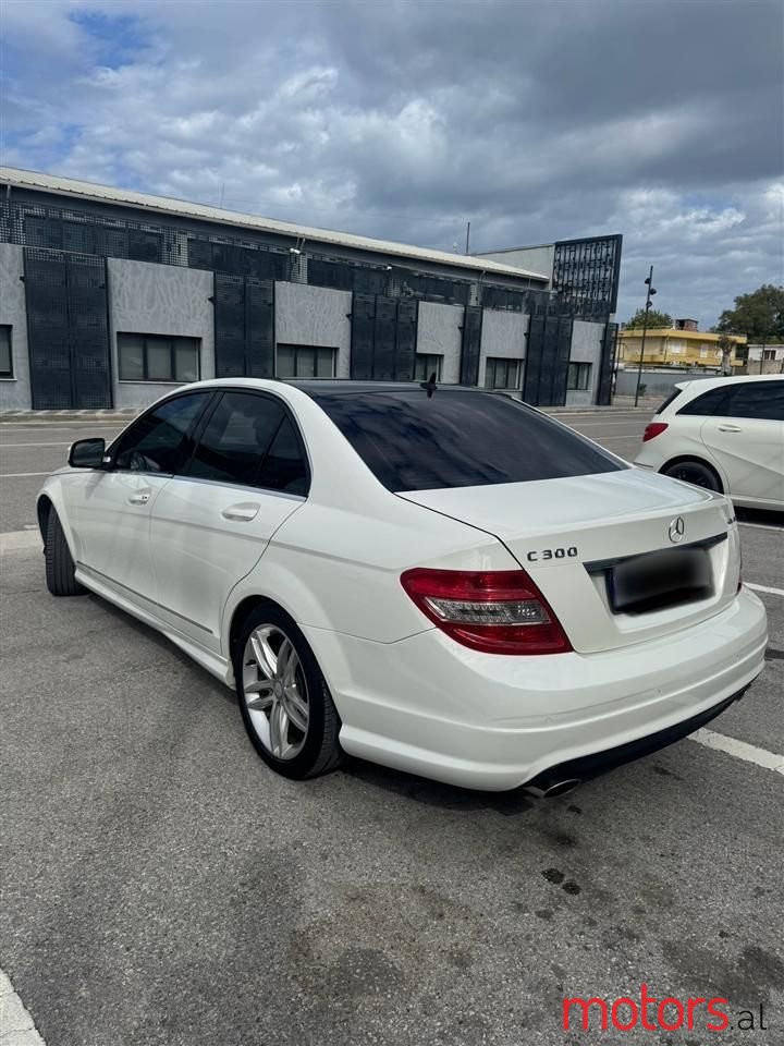 2009' Mercedes-Benz 300 photo #6