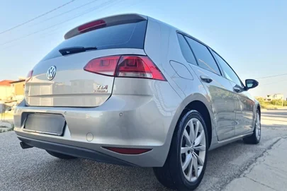 2013' Volkswagen Golf
