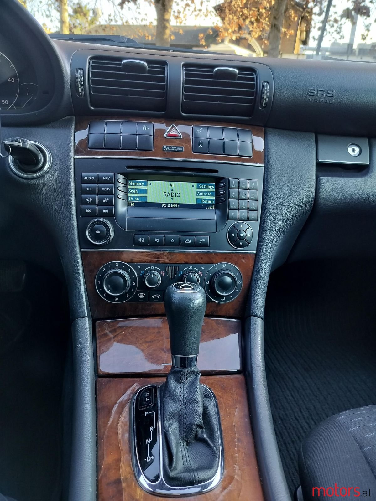 2005' Mercedes-Benz C 220 photo #2