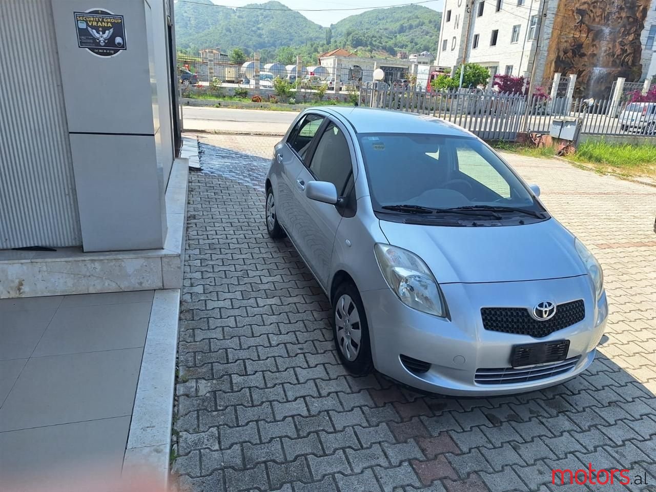 2007' Toyota Yaris photo #2