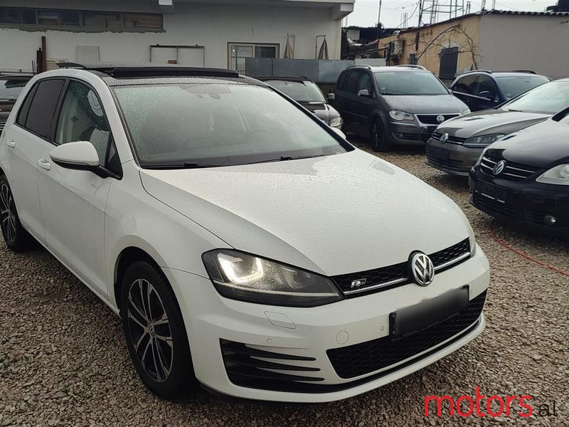 2014' Volkswagen Golf photo #1