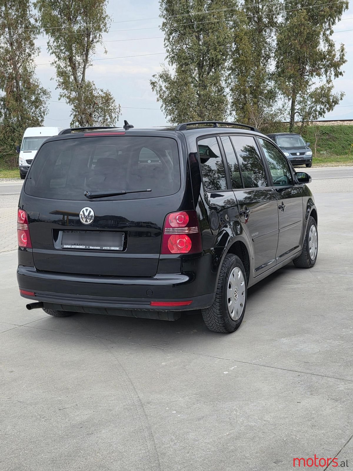 2009' Volkswagen Caddy photo #2