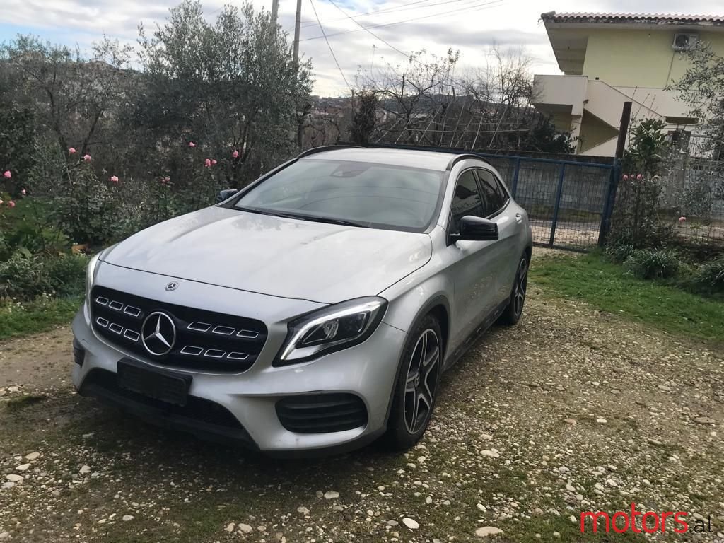 2018' Mercedes-Benz GLA 200 photo #2