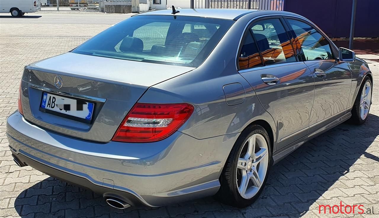 2012' Mercedes-Benz C 250 photo #3