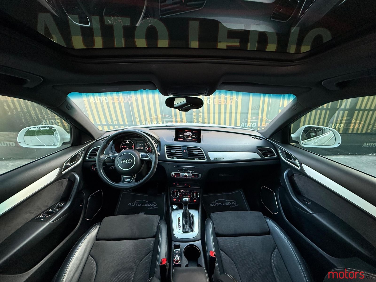2016' Audi Q3 photo #6
