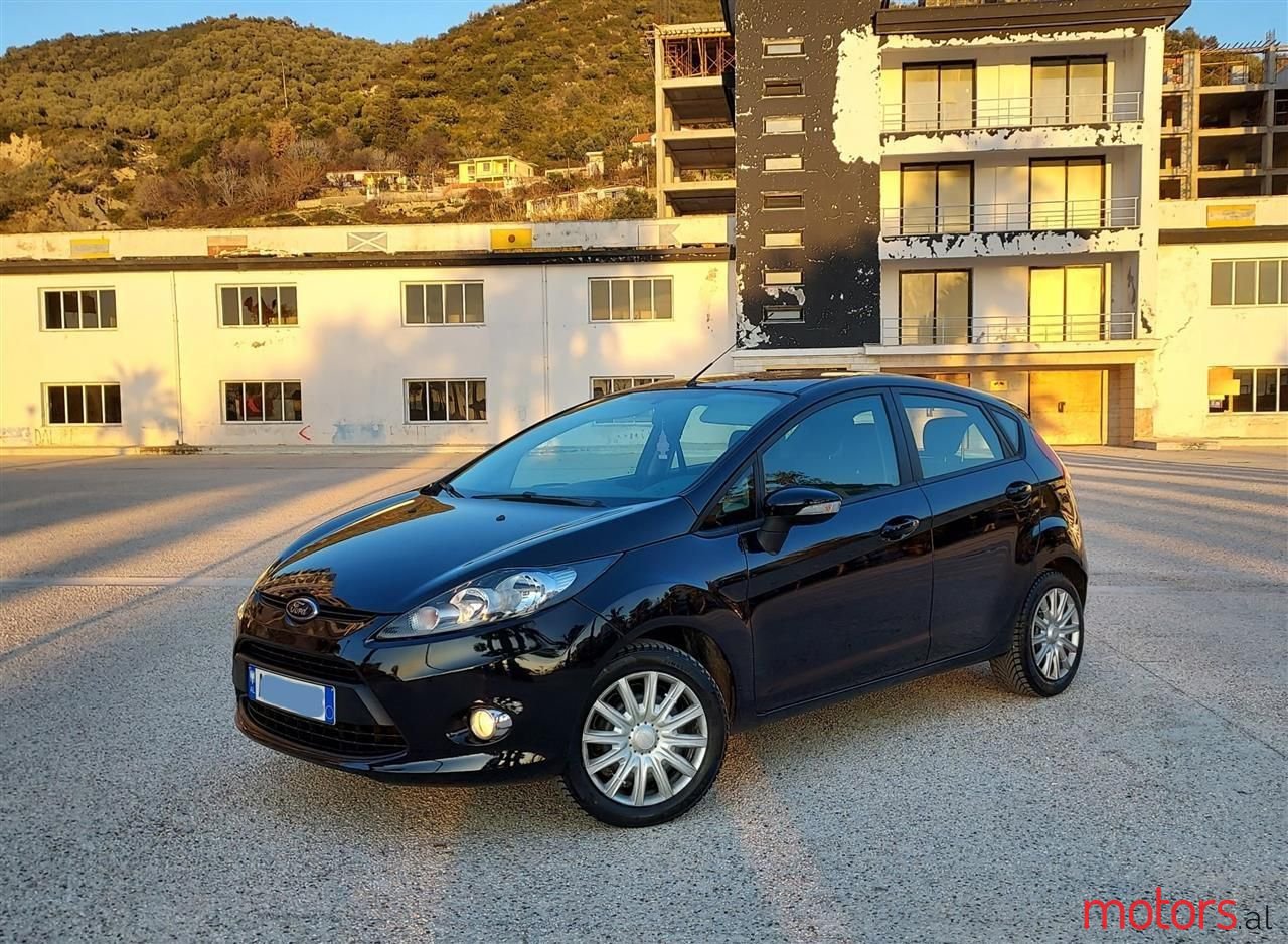 2012' Ford Fiesta photo #1