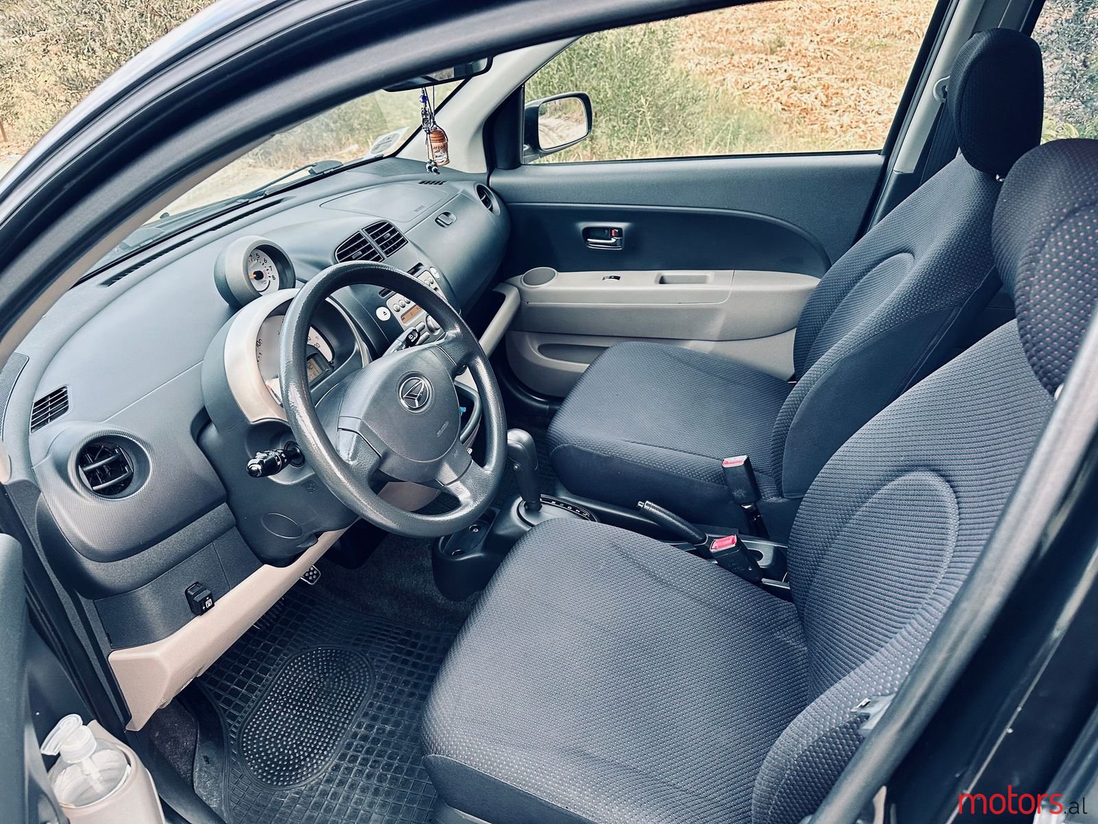 2006' Daihatsu Sirion photo #2