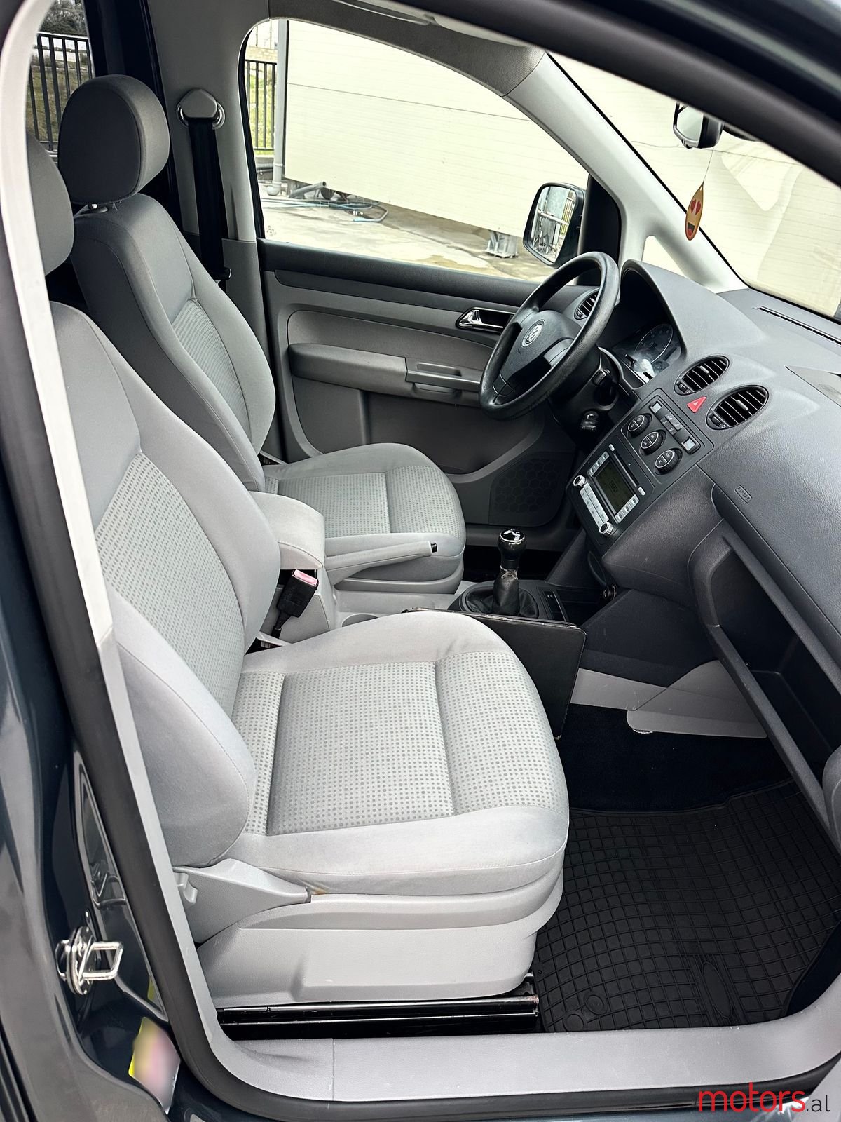 2008' Volkswagen Caddy photo #4