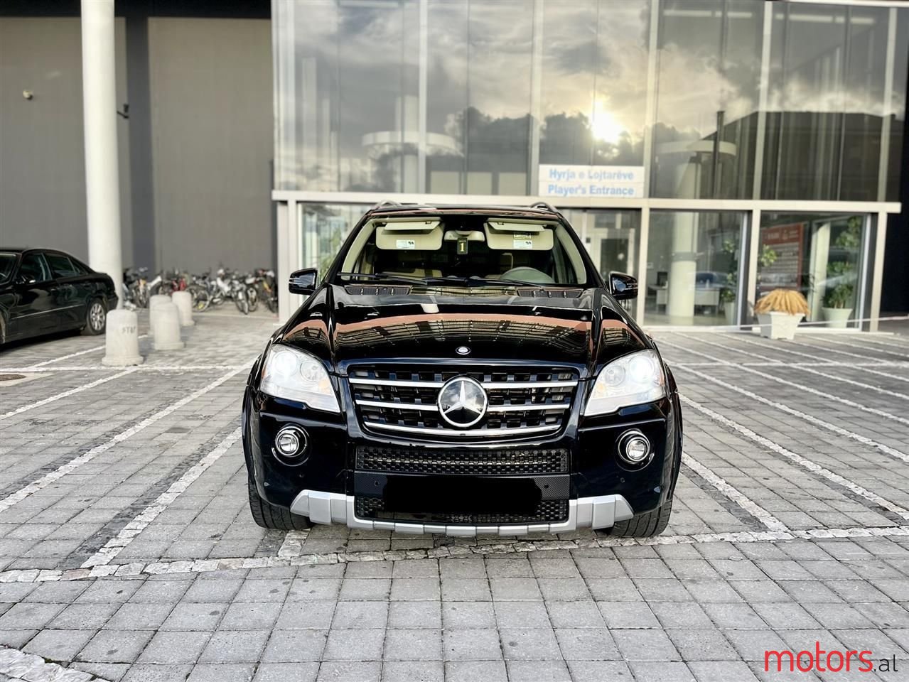 2010' Mercedes-Benz ML 300 photo #1