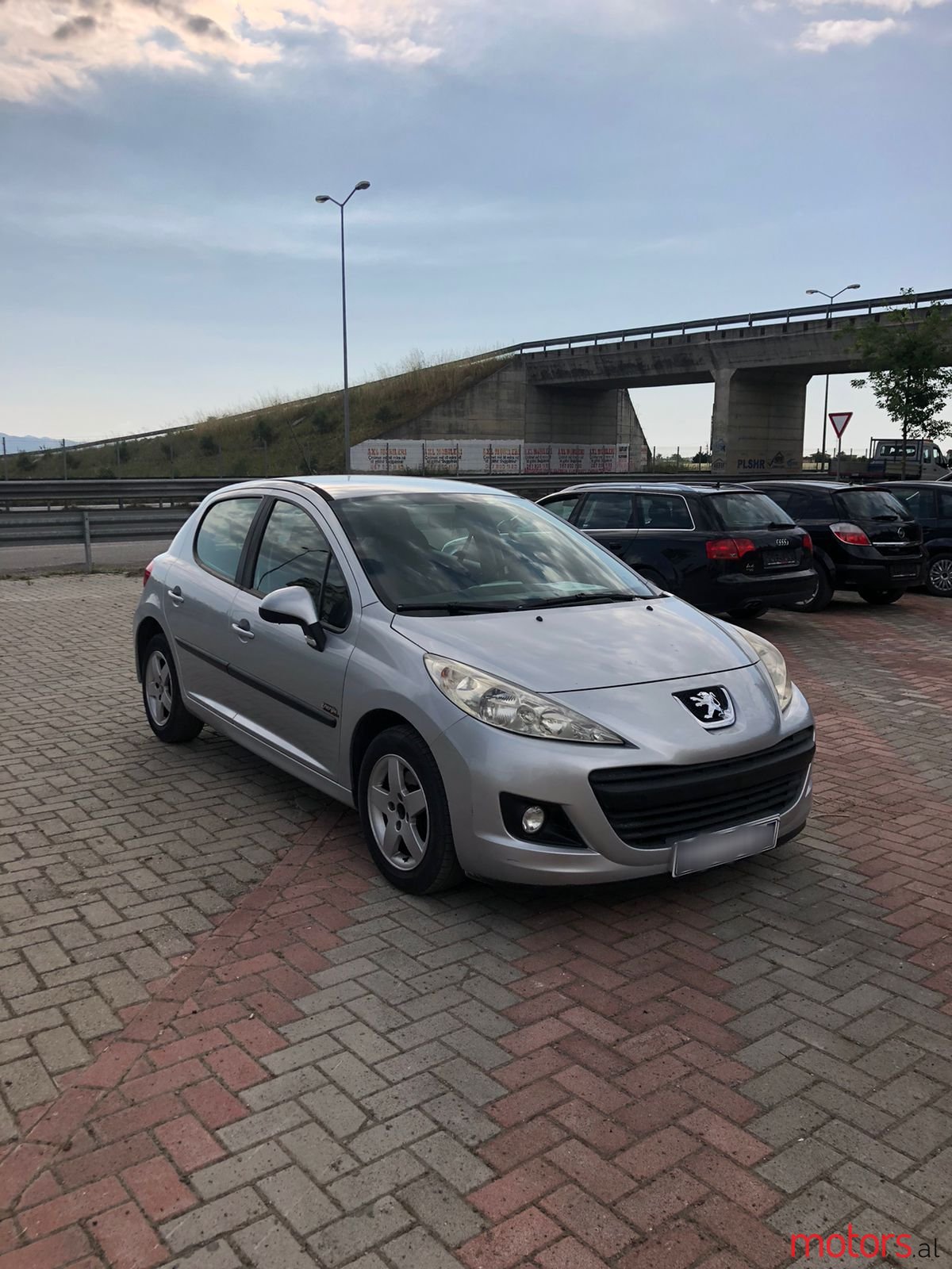 2009' Peugeot 207 photo #1