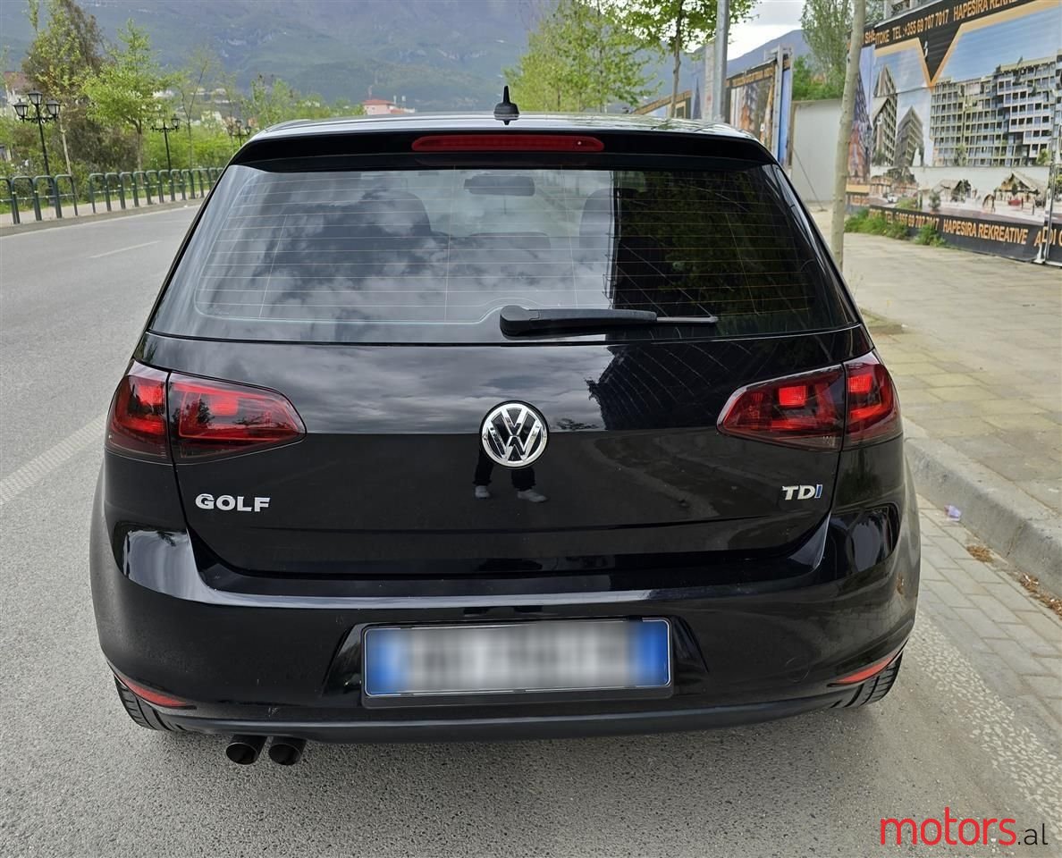 2015' Volkswagen Golf photo #3