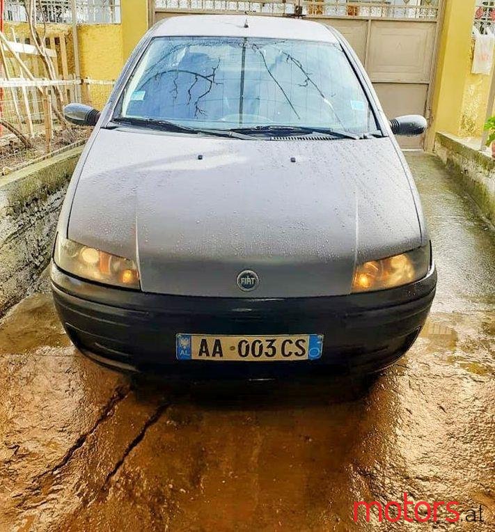 2002' Fiat Punto photo #1