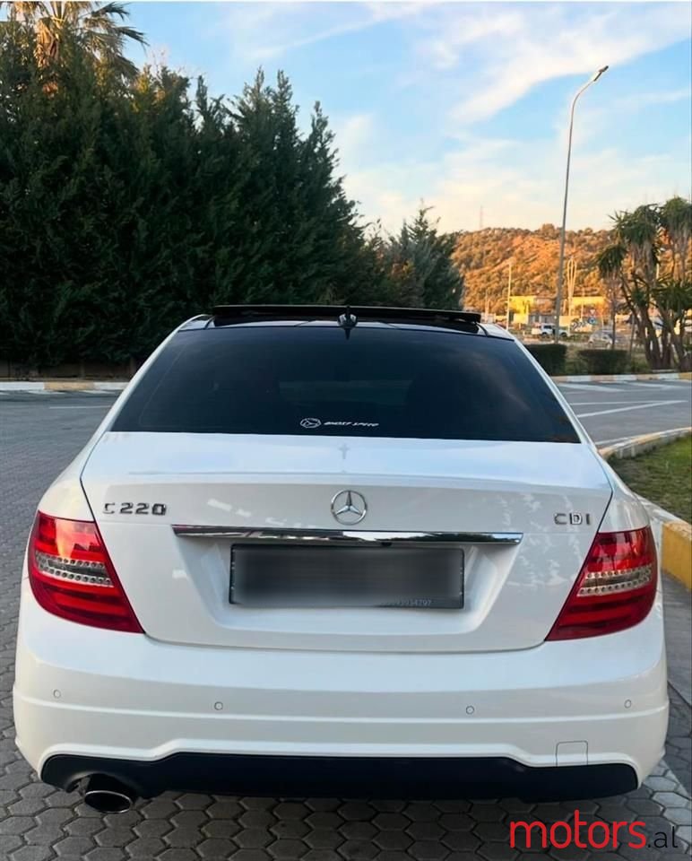 2013' Mercedes-Benz C 200 photo #5
